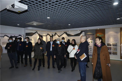 大渡口區(qū)春暉路街道人大代表團(tuán)視察助力區(qū)域教育與科技發(fā)展